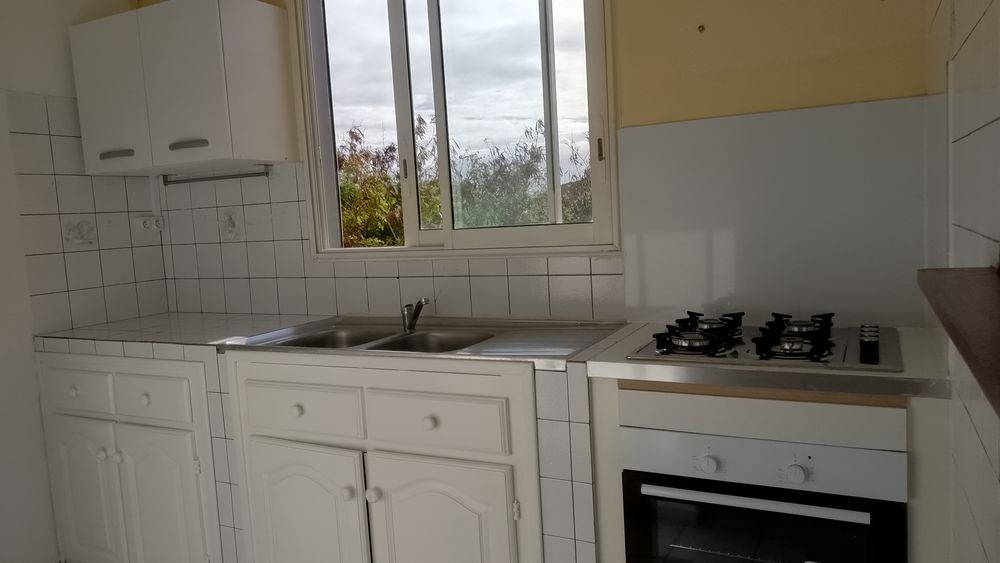 BAS DE VILLA AU GOSIER