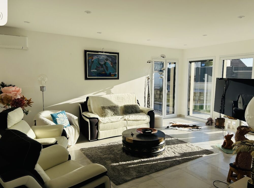 Maison contemporaine dans un lotissement calme Dole