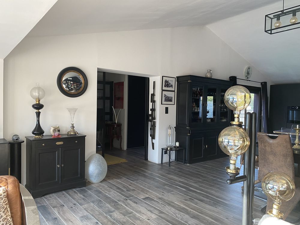 PROCHE AVIGNON, MAISON RESTAUREE