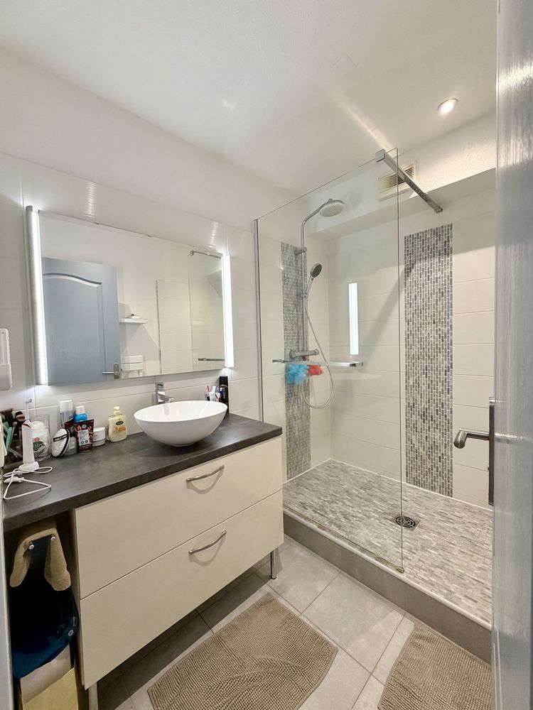 Appartement 3 chambres dans résidence sécurisée, avec balcon