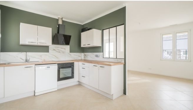 MONTELIMAR VILLA T4 PLEIN PIEDS 90M2 SUR 300M2