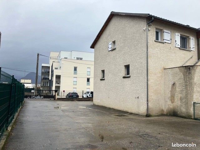 Opportunité local d'activité-commercial-atelier-dépôt