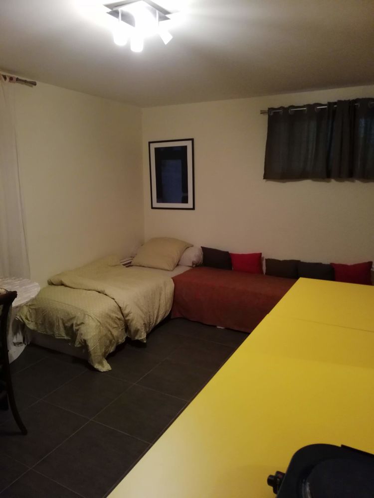 chambre indépendante meublée