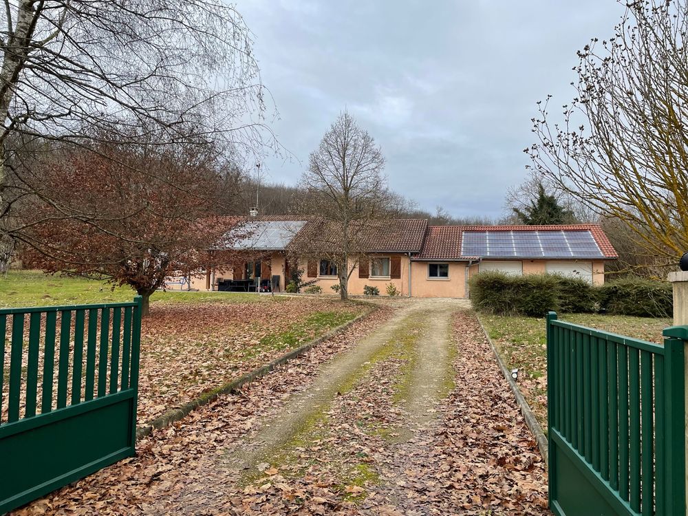 Maison de plain-pied idéalement situé à Sermérieu-Salagnon