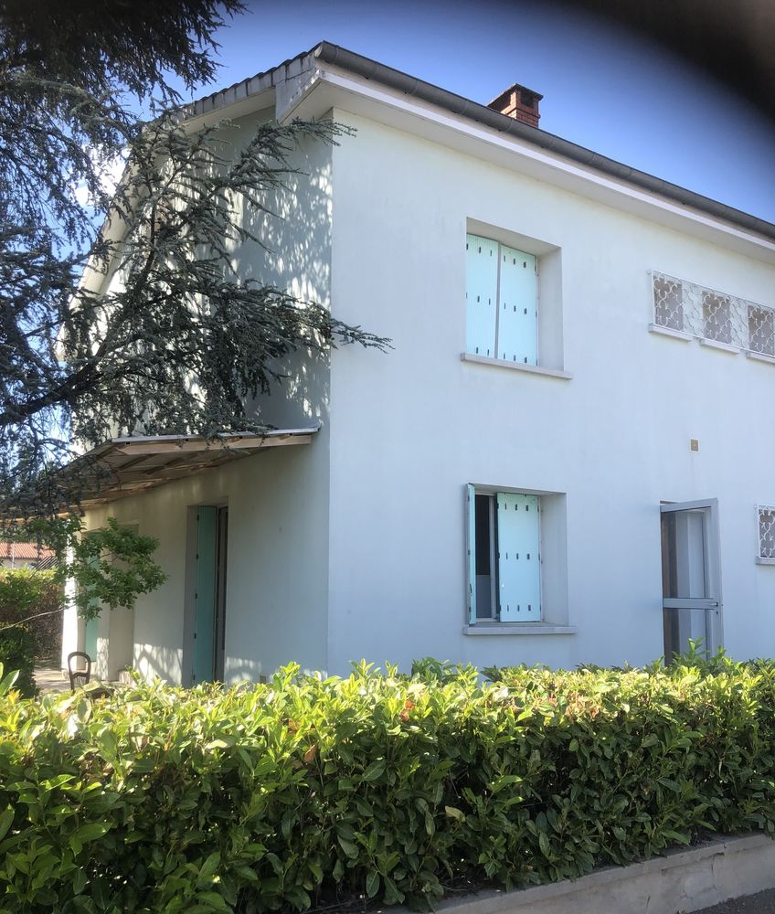 Grande maison au calme dans quartier résidentiel