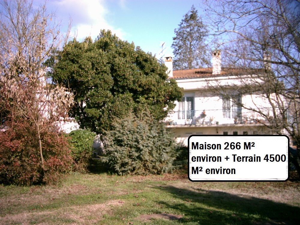 MAISON A ETAGE 266M2 + JARDIN 4500M2