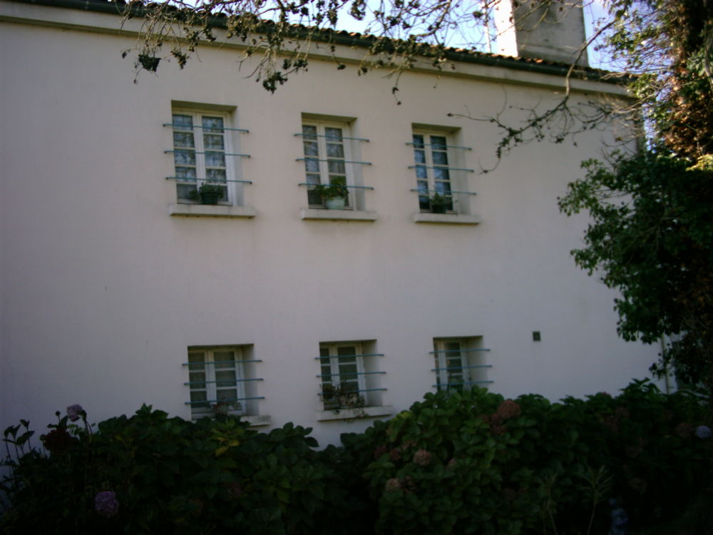 MAISON A ETAGE 266M2 + JARDIN 4500M2