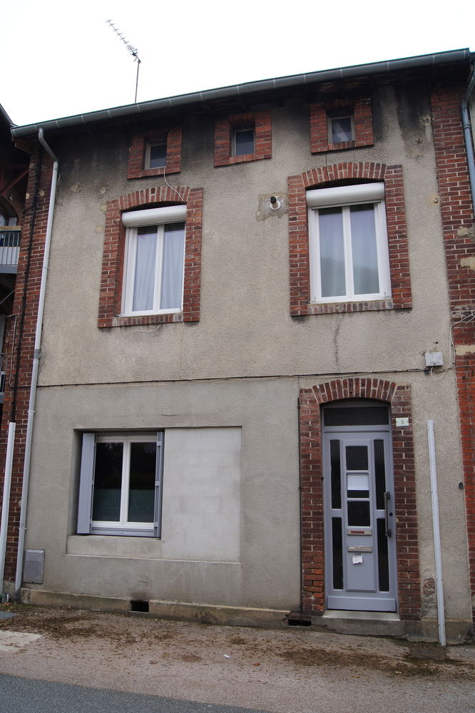 F2 meublé 45m² centre ville Unieux proche tous commerces