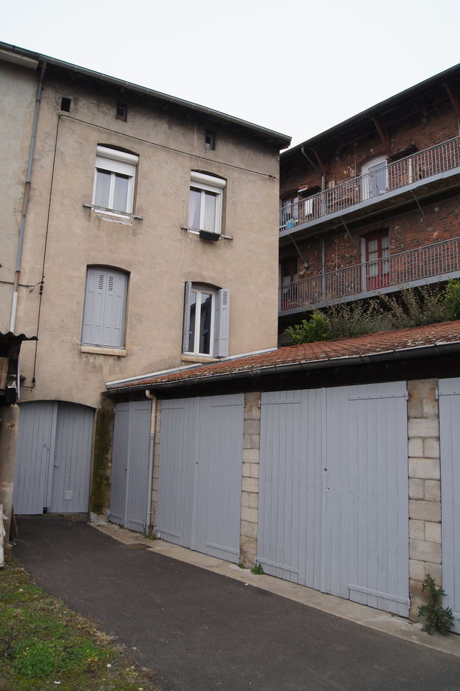 F2 meublé 45m² centre ville Unieux proche tous commerces