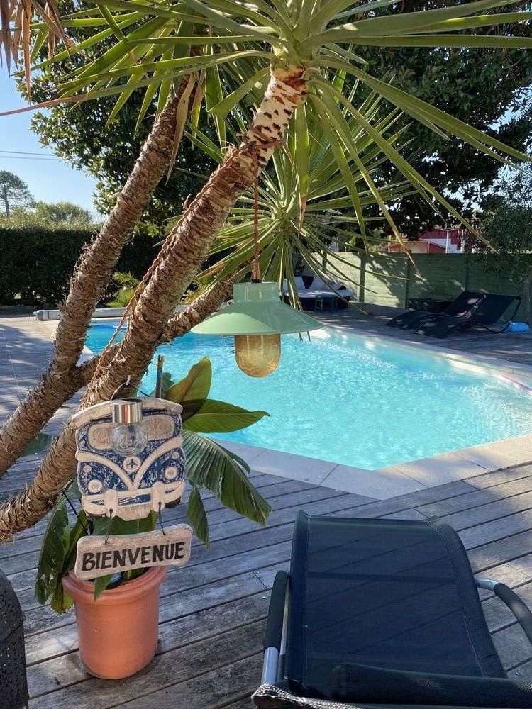 ? Maison 120 m2 + 2 garages + dépendance Airbnb + piscine