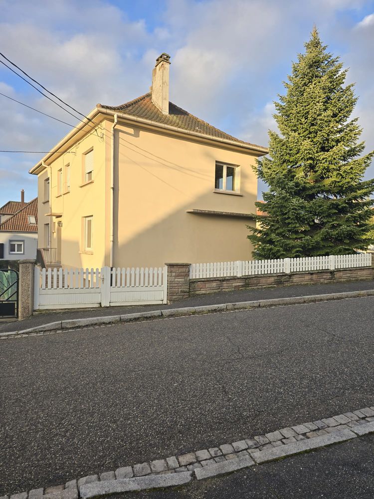 Maison 8 pièces,160 m2,2 logements et jardin.