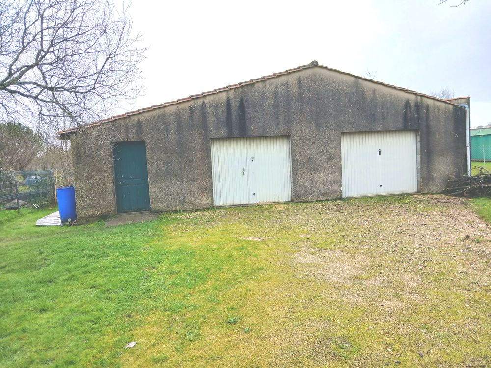 Maison de 103 m2 sur 1900 m2 de terrain à 4 mn de Cognac