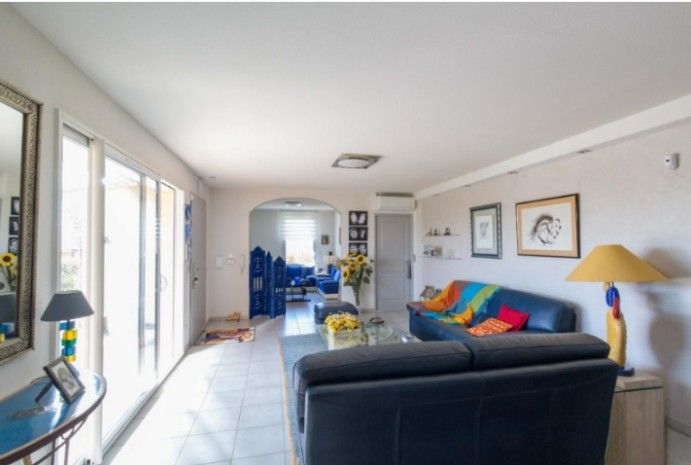 Villa de standing en résidence sécurisée avec services