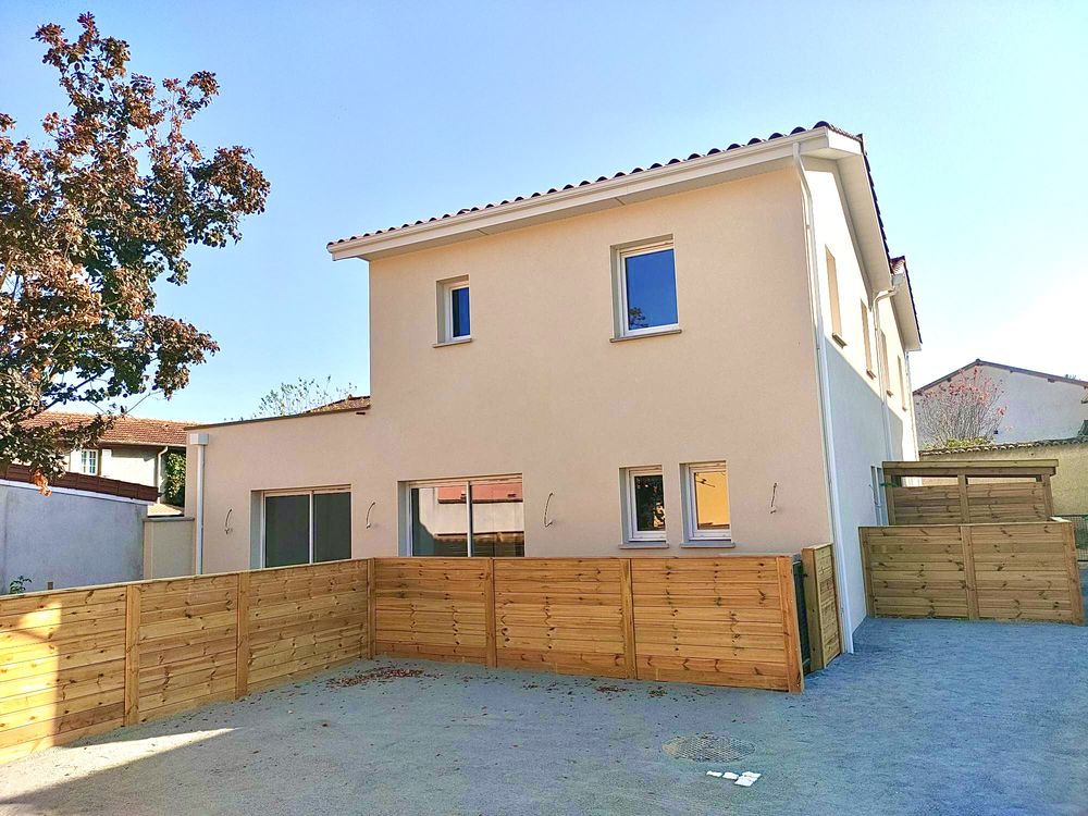 VILLA NEUVE RT 2020 DPE A JAMAIS HABITEE COEUR SATHONAY VILL