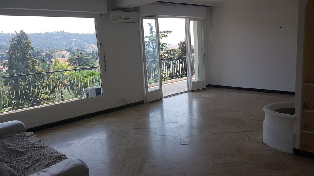 Appartement 4/5P,140 m2, vue sur Cannes, secteur carnot