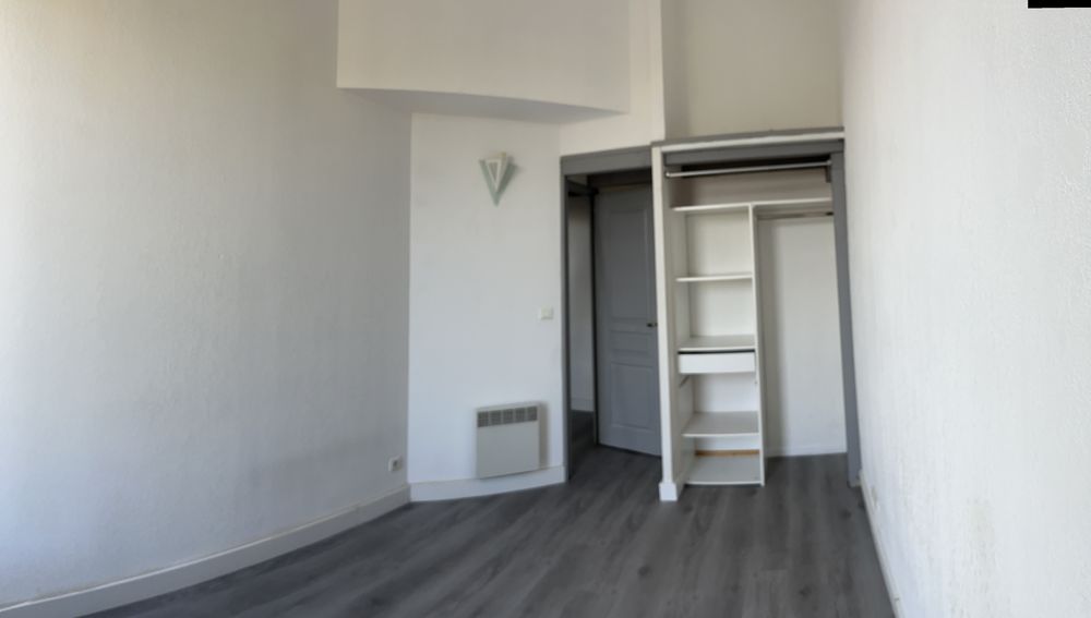 NIMES appartement P2 avec Terrasse 25 m²