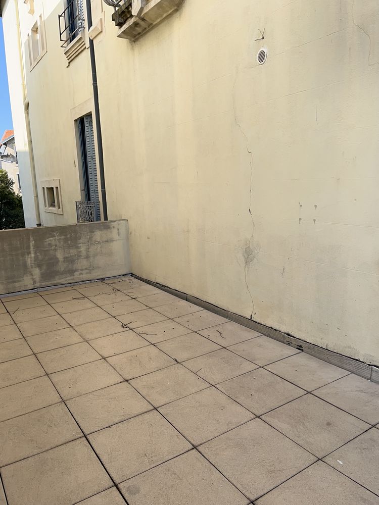 NIMES appartement P2 avec Terrasse 25 m²