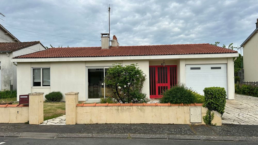 maison de plein pied lumineux avec 2 garages