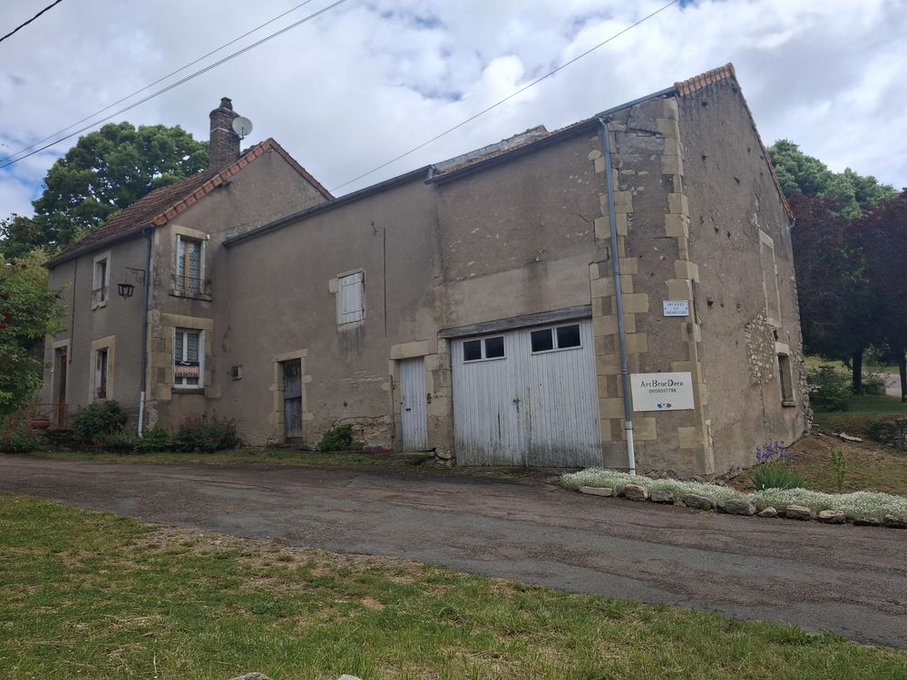 Petite FERMETTE A RENOVER, 84 m2 + dependances