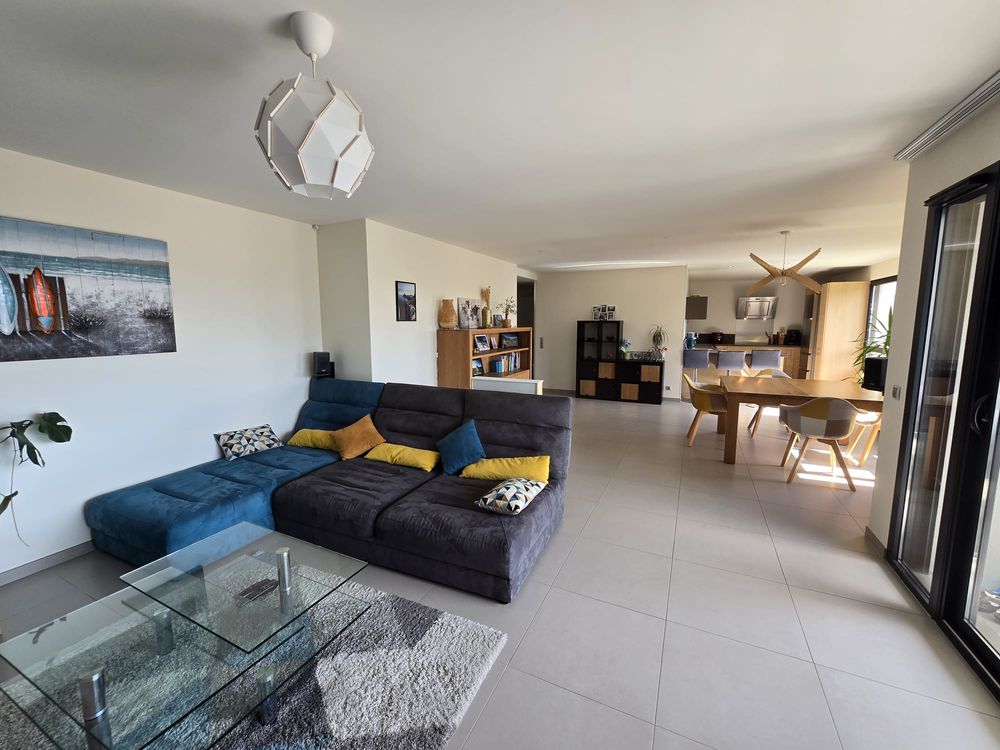 T4 133 m² + garage double ? Vue Jura ? Domotique - Calme
