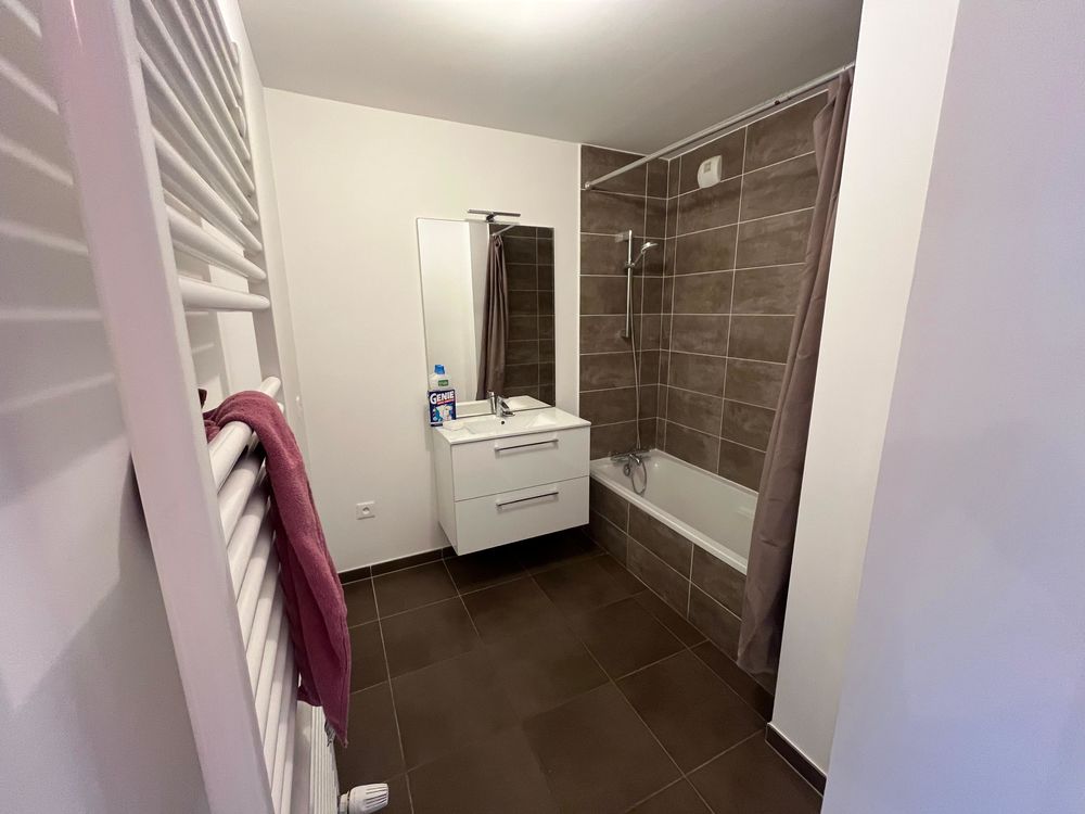 Appartement T4 à Ambilly jardin 2 box fermés sous sol
