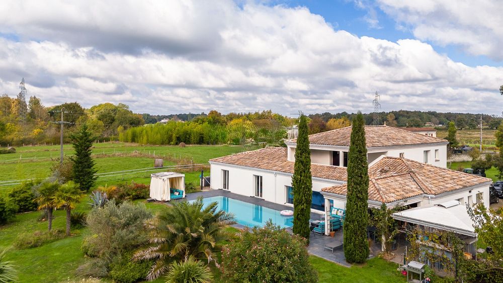 une maison contemporaine familiale aux portes de Bordeaux.