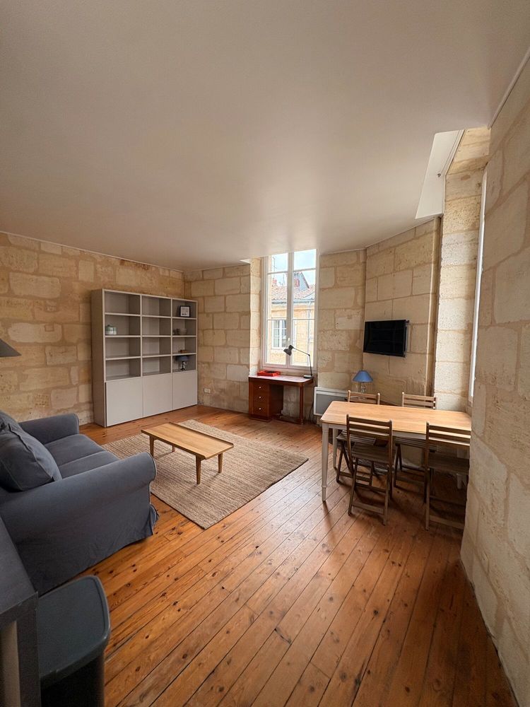 APPARTEMENT T2 MEUBLÉ ? BORDEAUX CHARTRONS 45 m² 2? étage