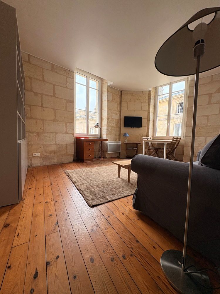 APPARTEMENT T2 MEUBLÉ ? BORDEAUX CHARTRONS 45 m² 2? étage