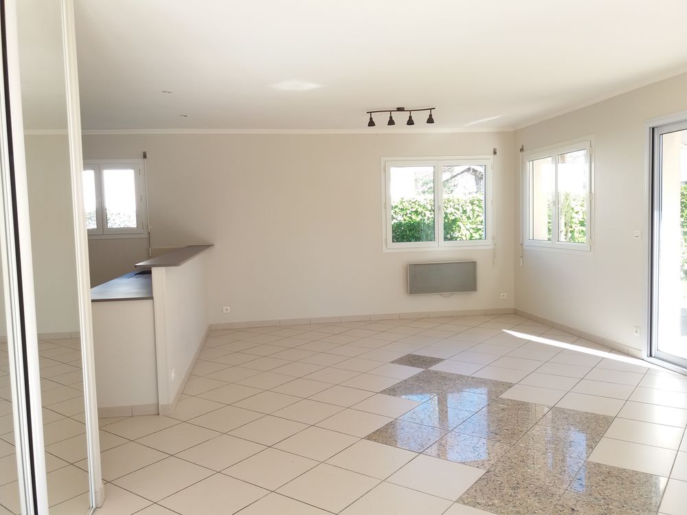 Maison de plain-pied 3 chambres, 25 m² dépendance