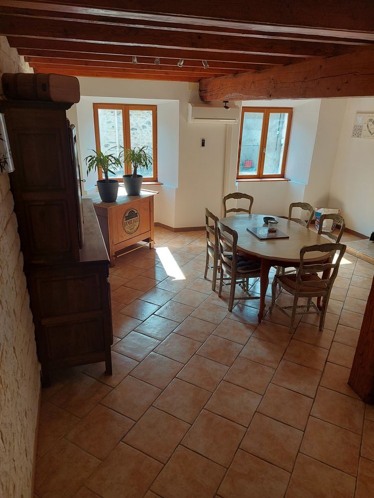 Maison lumineuse avec garage et terrasse