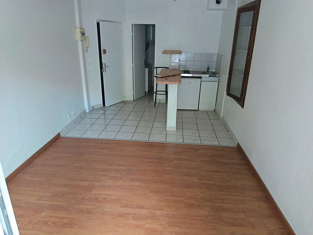 Studio 23 m² - Avenue Jean Jaurès à Reims