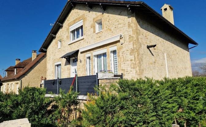 Charmante maison traditionnelle Périgourdine avec piscine.