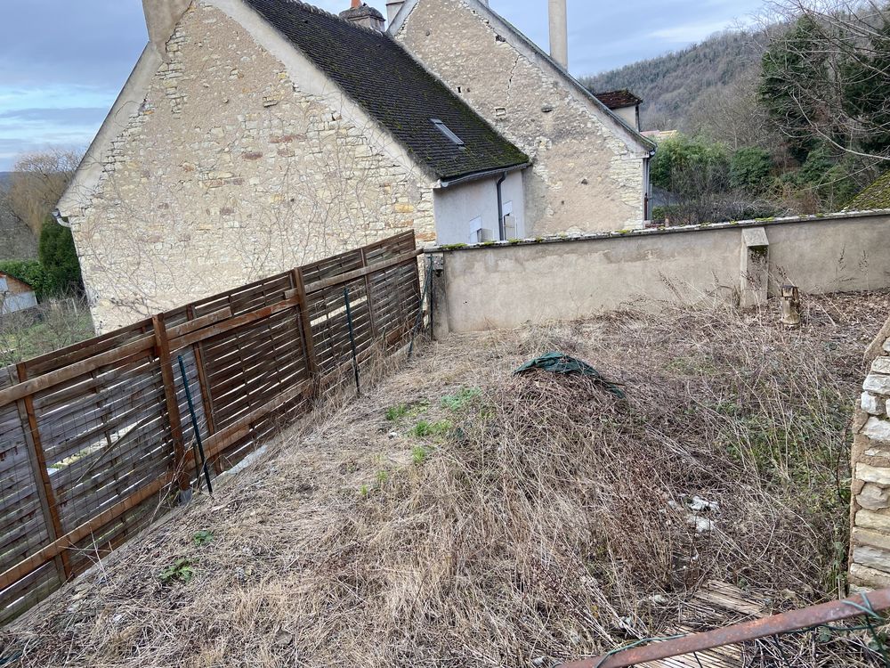 Maison de 100m² terrain de 100m² dépendance 250 m²