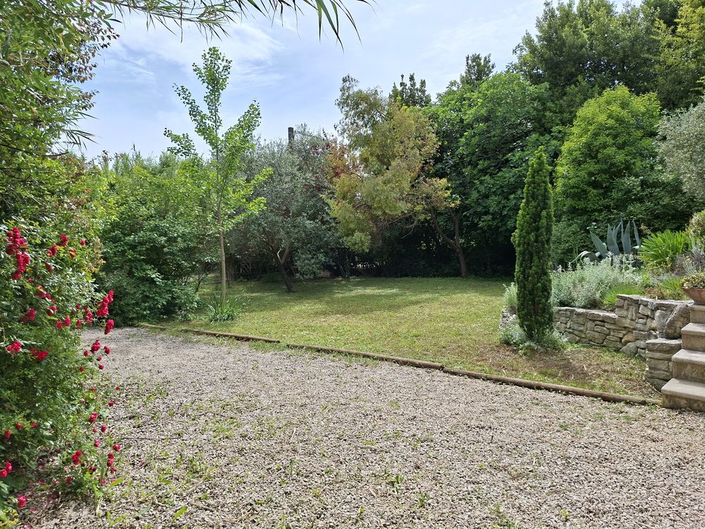 ALES -SUD - maison 175 m2 sur terrain arbore 1200 m2