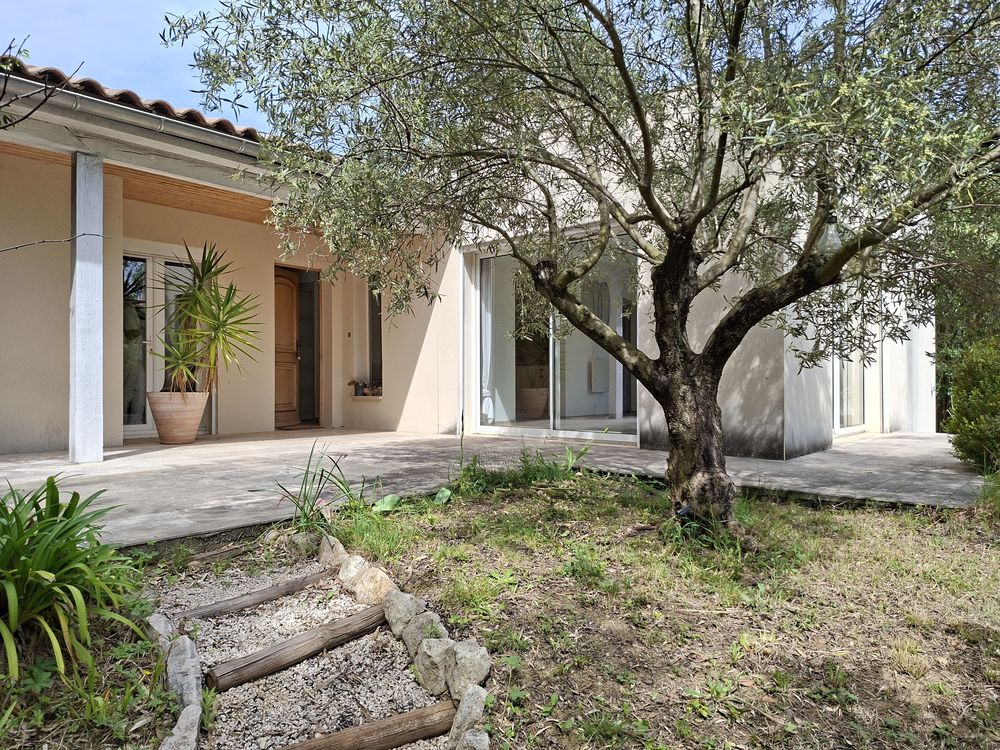 ALES -SUD - maison 175 m2 sur terrain arbore 1200 m2
