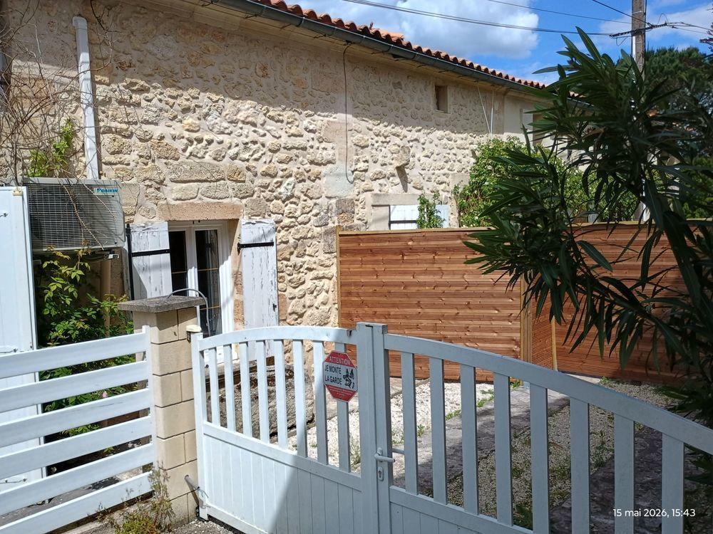 maison en pierre entièrement rénovée environ 70 m²