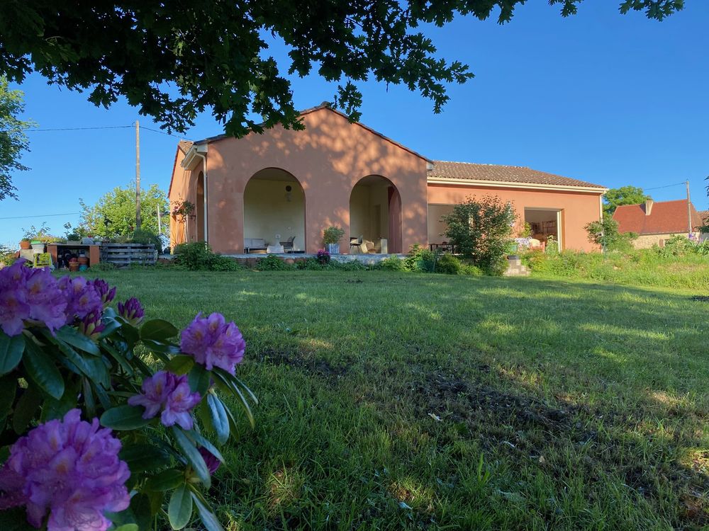 Maison contemporaine 4 pièces de 114 m2 + 30 m2 275 K euros