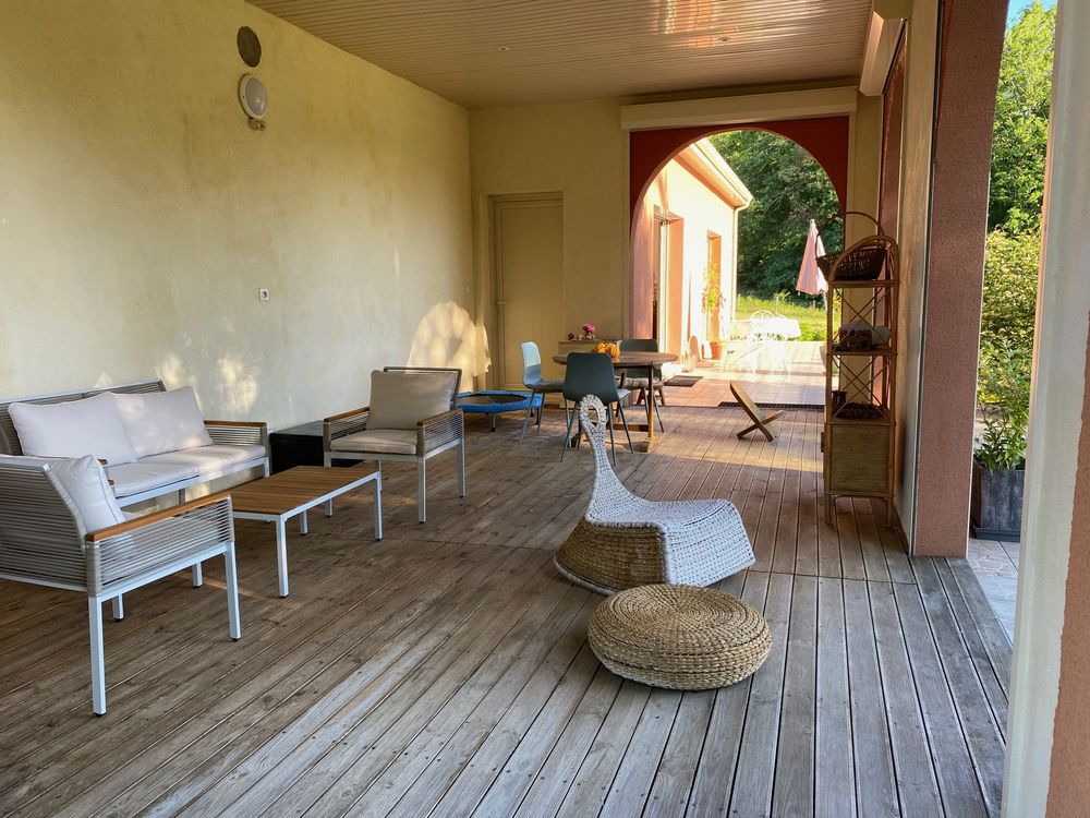 Maison contemporaine 4 pièces de 114 m2 + 30 m2 275 K euros