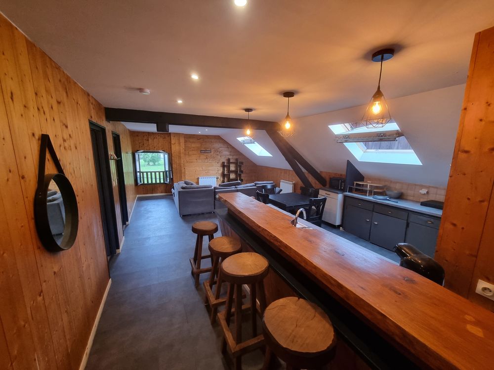 T4 95m² style chalet dernier etage petite copropriété