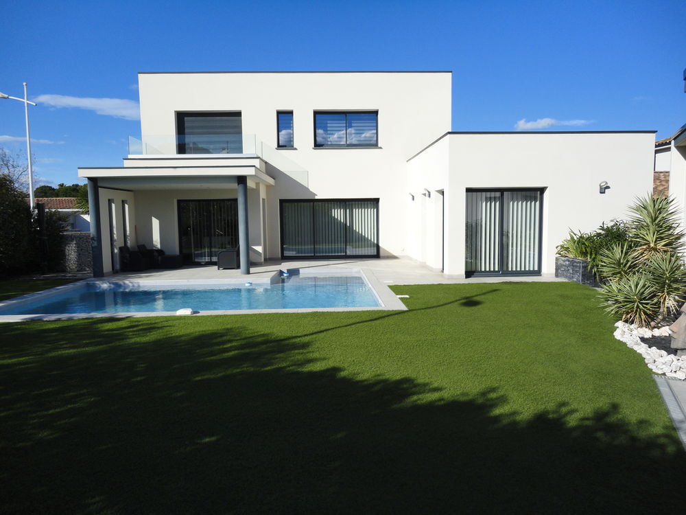 MAISON D'ARCHITECTE avec PISCINE 155m2 6 pièces sur 610 m2