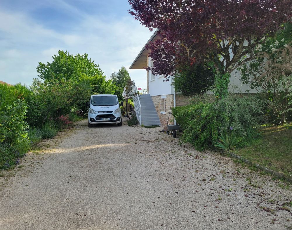 Maison de 105 M2 dans un endroit calme, verdoyant; lumineux