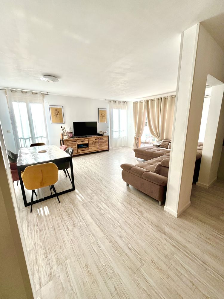 ? T4 familial 104 m² avec ascenseur et parking sécurisé ? B