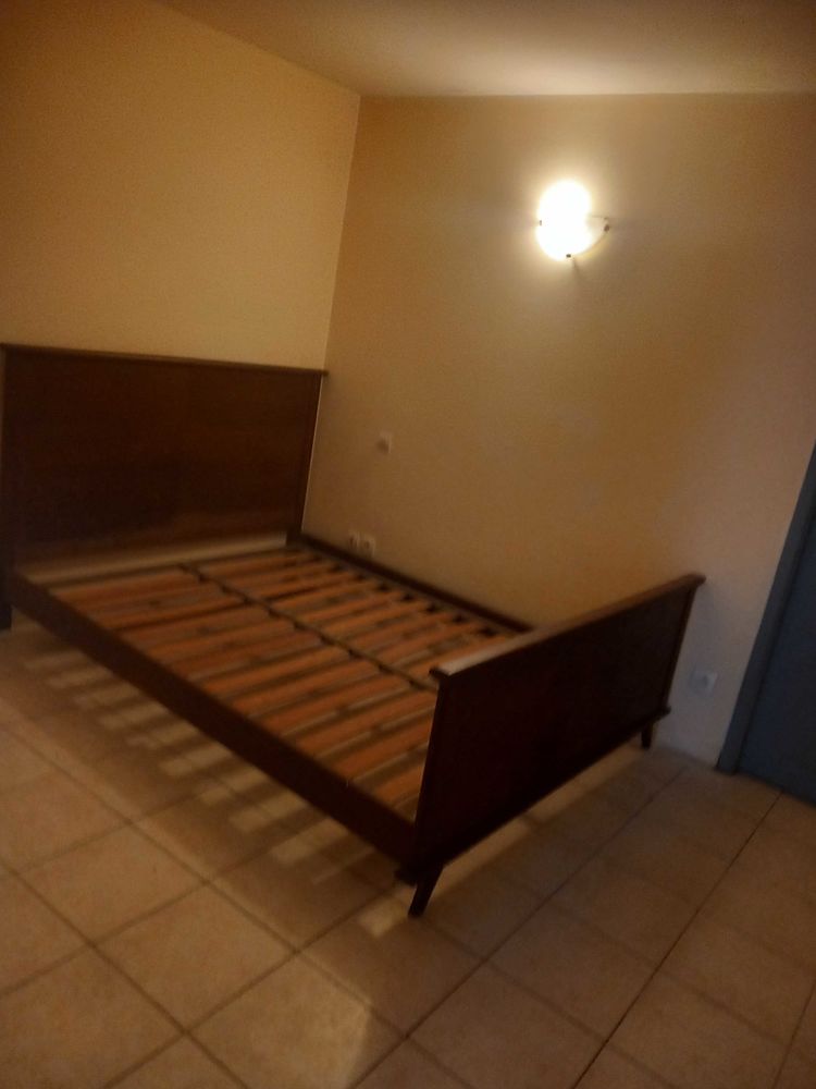 t2 auch basse ville 1er étage 50m2