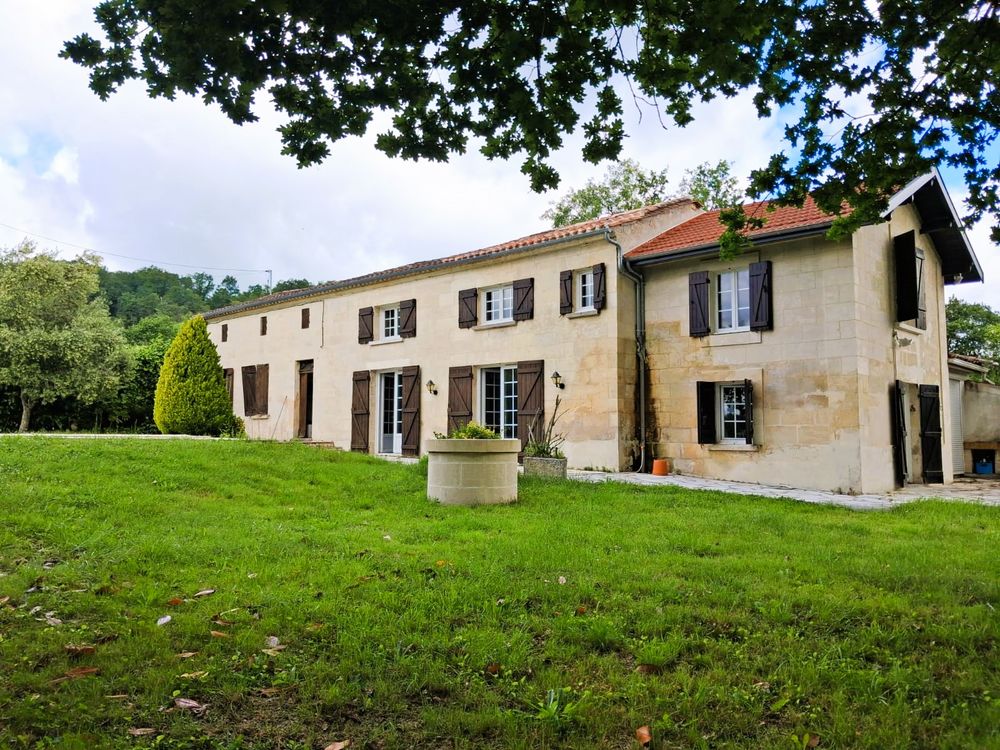 MAISON DE CARACTÈRE piscine + TERRAIN ÉQUESTRE ? 13 000 M² ?