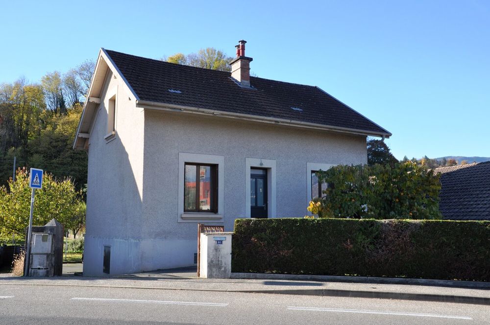 à rénover 136m2, cuisine individuelle, 3chambres, 2alcoves