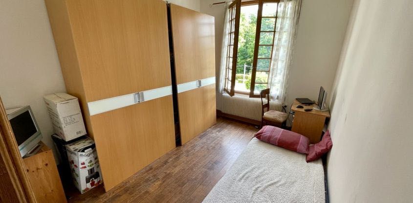 Maison de caractère en pierre €" Fontaine-le-Port €" 8 pièces €" 180 m² €" Terrain de 1255 m² €" Studio indépendant