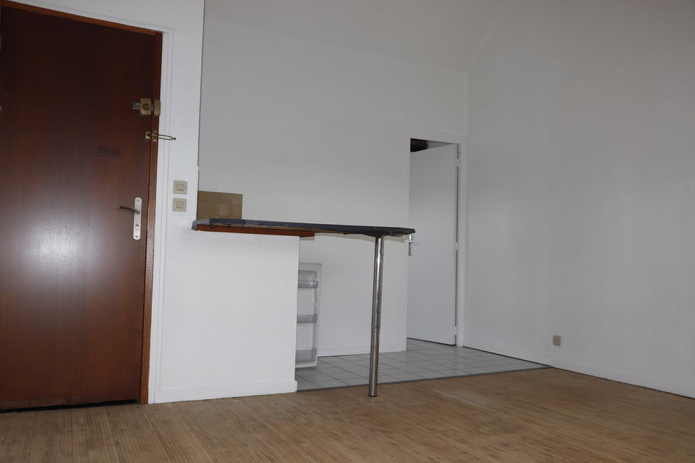 Studio 16m2 ,3ème étage, près parc Jean-Baptiste Lebas