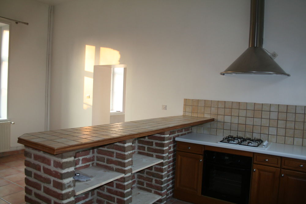 Maison mitoyenne, 153m2, 3 chambres, avec jardin, près Golf