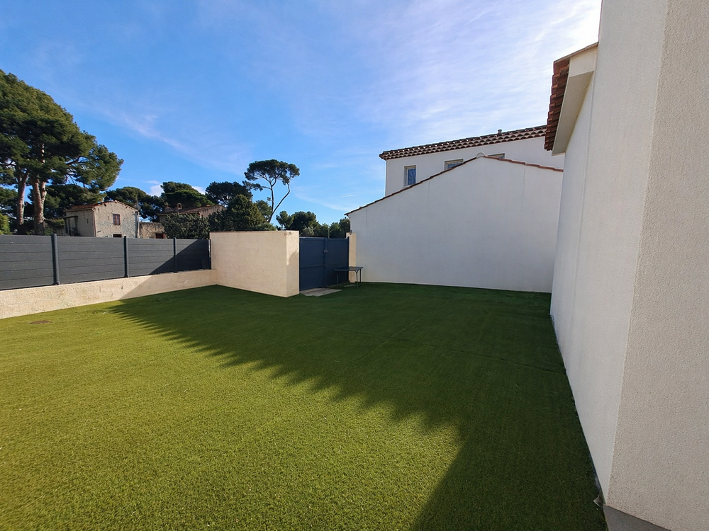 Maison récente t4 en la ciotat piscine jardin