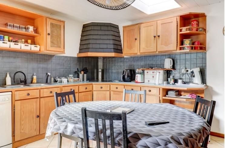 Pour PARTICULIER OU PROFESSIONNEL DE LA SANTE MAISON PLAIN-PIED 160 M2